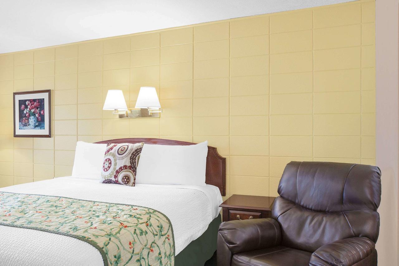 Knights Inn Fort Madison Esterno foto